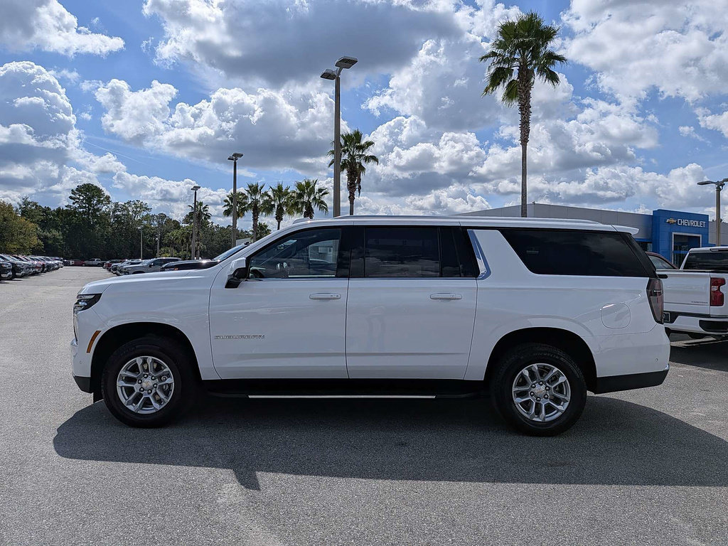 Certified 2025 Chevrolet Suburban LS AWD/4WD image 6