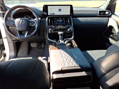 Used 2023 Lexus LX 600 4WD w/ Accessory Package (Z1) image 15