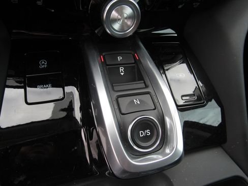 Certified 2023 Acura MDX FWD w/ Technology Package image 19