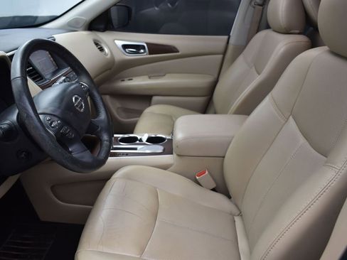 Used 2019 Nissan Pathfinder Platinum image 13