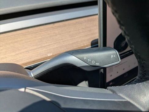 Used 2023 Tesla Model 3 Standard Range RWD image 13