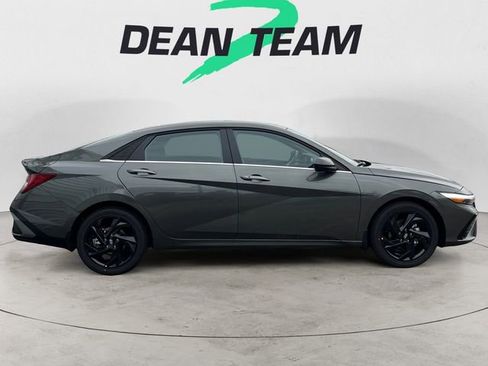 New 2026 Hyundai Elantra SEL Sport image 8