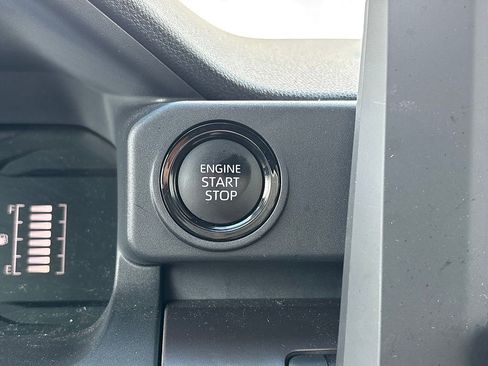Used 2025 Toyota Tacoma SR5 AWD/4WD image 22