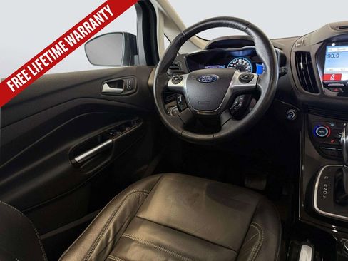 Used 2017 Ford C-MAX Energi Titanium FWD image 21