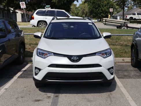 Used 2017 Toyota RAV4 Limited w/ Advanced Technology Package AWD/4WD image 4