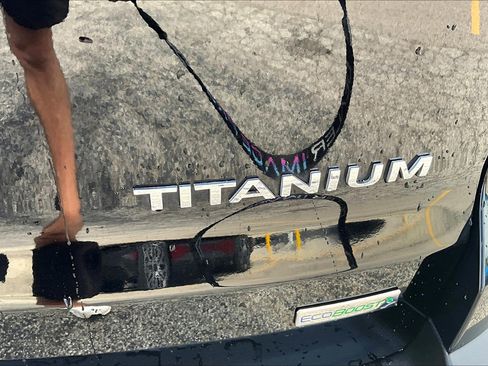 Used 2019 Ford EcoSport Titanium image 8