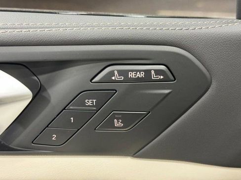 New 2026 BMW X7 xDrive40i w/ M Sport Package image 28