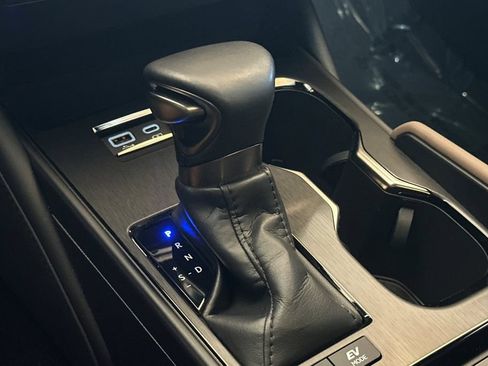 Certified 2023 Lexus ES 300h w/ Premium Package FWD image 20