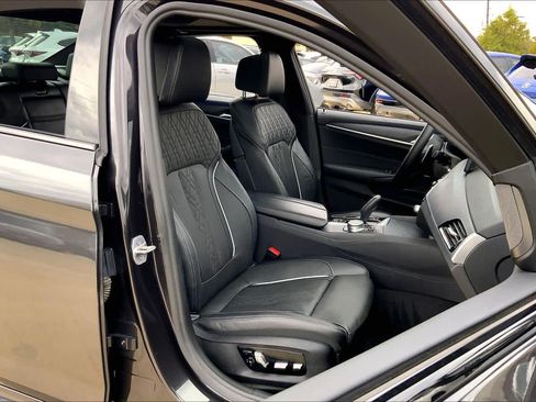 Used 2022 BMW 540i w/ M Sport Package image 8