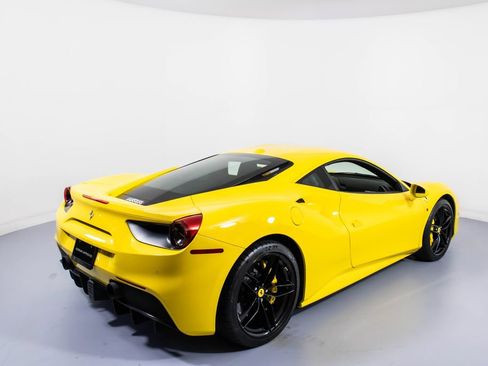 Certified 2019 Ferrari 488 GTB RWD image 2