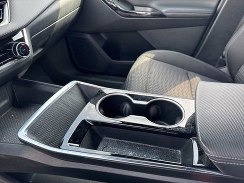 Used 2025 Chevrolet Equinox LT w/ Safety and Technology Package image 14