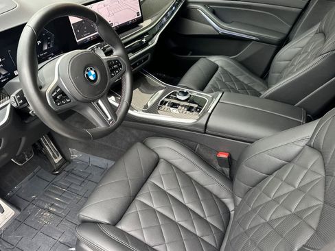 Used 2025 BMW X5 M60i w/ Executive Package image 11