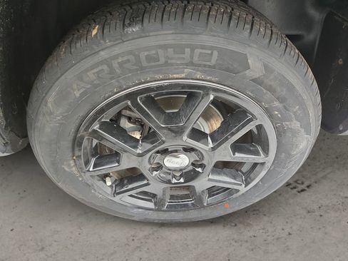 Used 2021 Jeep Renegade Latitude image 9