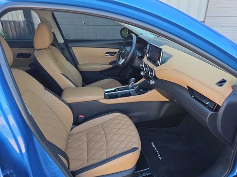 Used 2024 Nissan Sentra SV w/ SV Premium Package FWD image 9