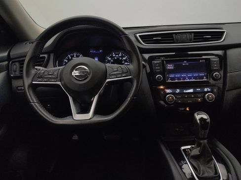 Used 2019 Nissan Rogue SV image 22