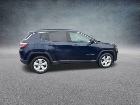 Used 2018 Jeep Compass Latitude w/ Popular Equipment Group image 23