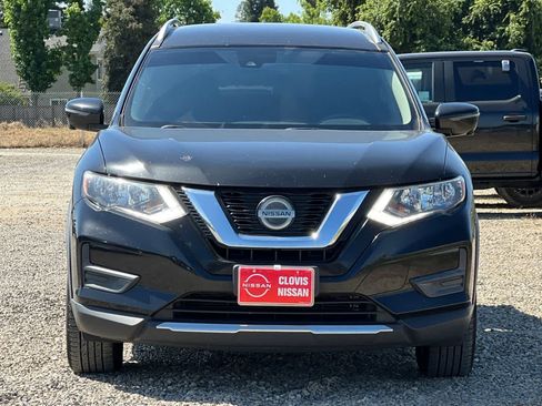 Used 2019 Nissan Rogue SV w/ Premium Package FWD image 11