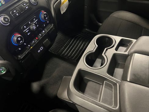 Used 2022 Chevrolet Silverado 1500 LT AWD/4WD image 15