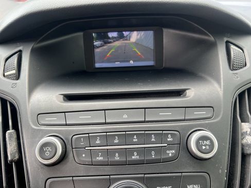 Used 2017 Ford Focus SE image 15