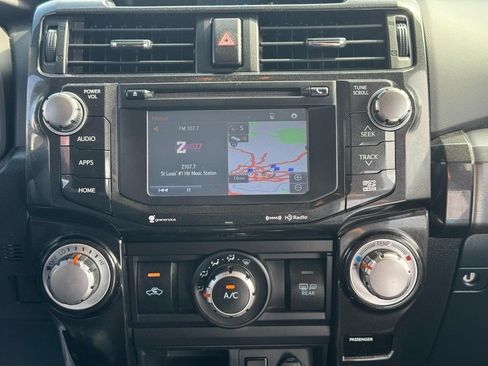 Used 2019 Toyota 4Runner TRD Off-Road Premium AWD/4WD image 17