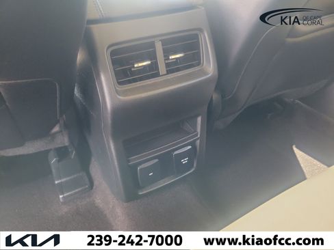 Used 2020 Ford Edge SEL w/ Convenience Package FWD image 16