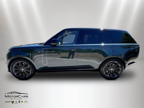 Used 2024 Land Rover Range Rover SE image 5