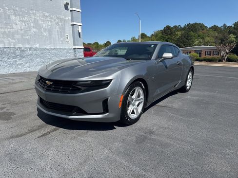 Used 2023 Chevrolet Camaro LT RWD image 3