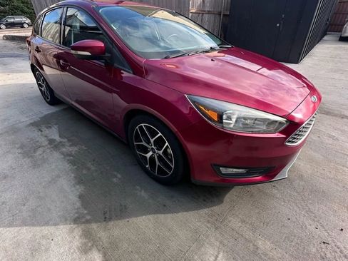 Used 2017 Ford Focus SEL image 1