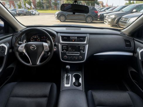 Used 2017 Nissan Altima 2.5 SR w/ Midnight Edition Package FWD image 38
