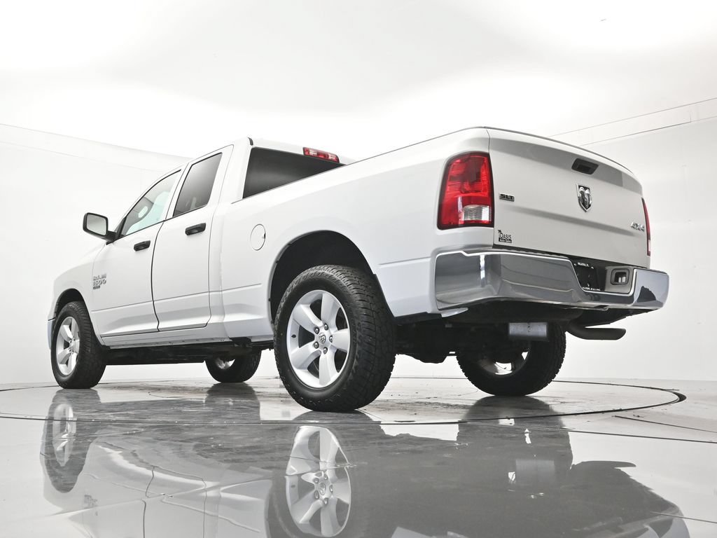 Used 2024 RAM 1500 Classic SLT AWD/4WD image 42