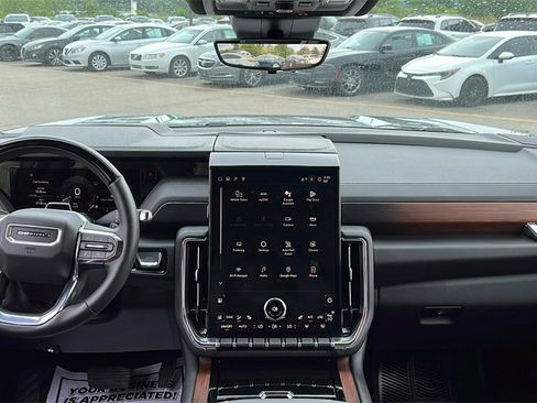 Used 2025 GMC Yukon Denali image 14