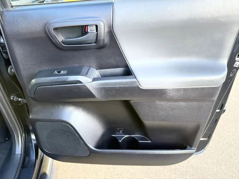Used 2019 Toyota Tacoma SR w/ SR Convenience Package image 19