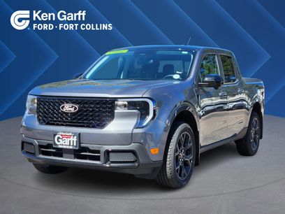 New 2025 Ford Maverick Lariat w/ Black Appearance Package