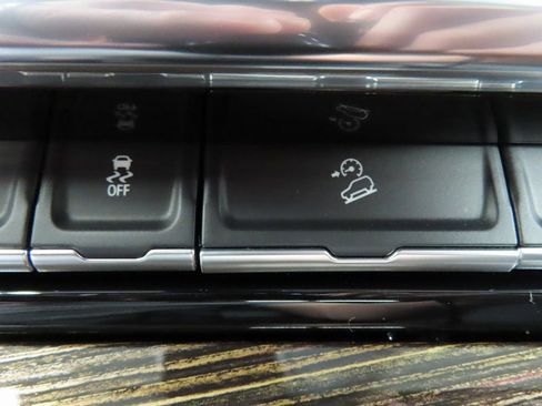 Used 2025 GMC Sierra 2500 SLE image 57