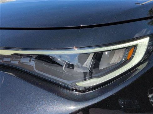 Used 2025 Kia Soul GT-Line w/ GT-Line Technology Package FWD image 2