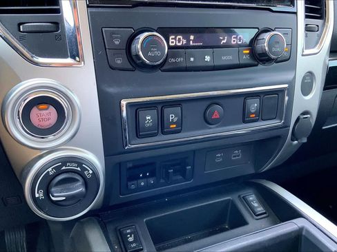 Used 2021 Nissan Titan SV w/ SV Convenience Package AWD/4WD image 35