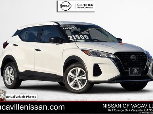 Certified 2025 Nissan Kicks Play S image 1