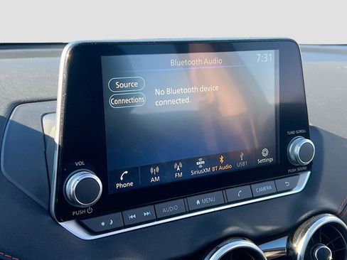 Used 2025 Nissan Sentra SR w/ SR Premium Package image 14