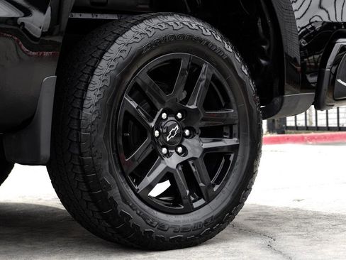 Used 2024 Chevrolet Silverado 1500 Custom w/ Turbomax Blackout Package image 54