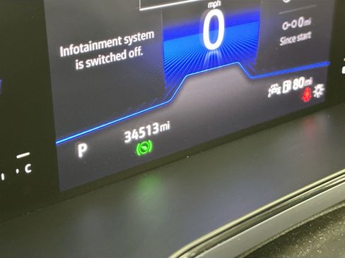 Used 2023 Volkswagen Taos SE w/ Panoramic Sunroof Package image 12