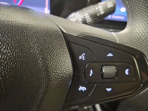 Used 2025 Chevrolet TrailBlazer LT AWD/4WD image 18