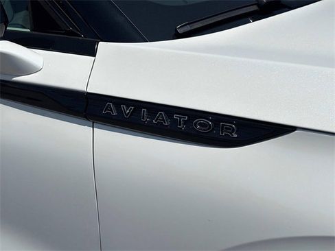 New 2025 Lincoln Aviator Black Label w/ Black Label Special Edition image 10