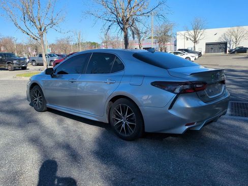 Certified 2022 Toyota Camry SE image 7