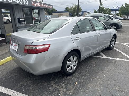 Used 2007 Toyota Camry LE FWD image 4