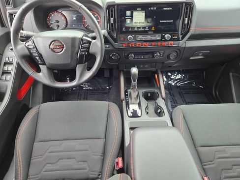Used 2025 Nissan Frontier PRO-4X AWD/4WD image 21