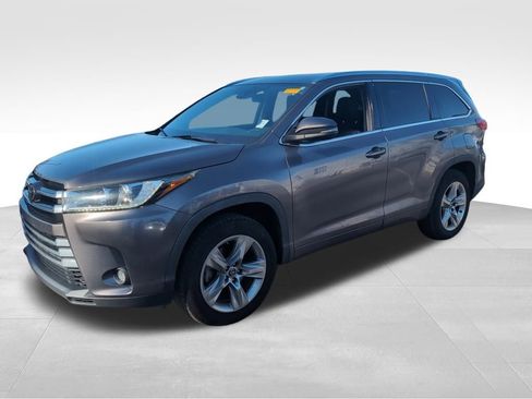 Used 2019 Toyota Highlander Limited image 4