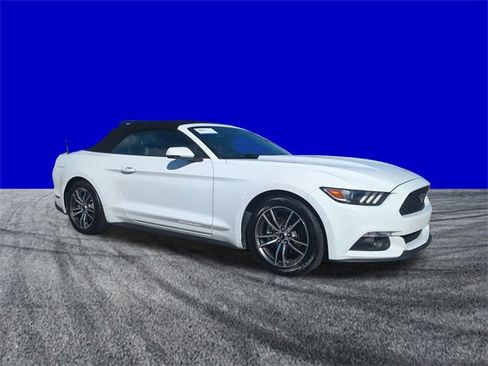 Used 2017 Ford Mustang Premium image 2