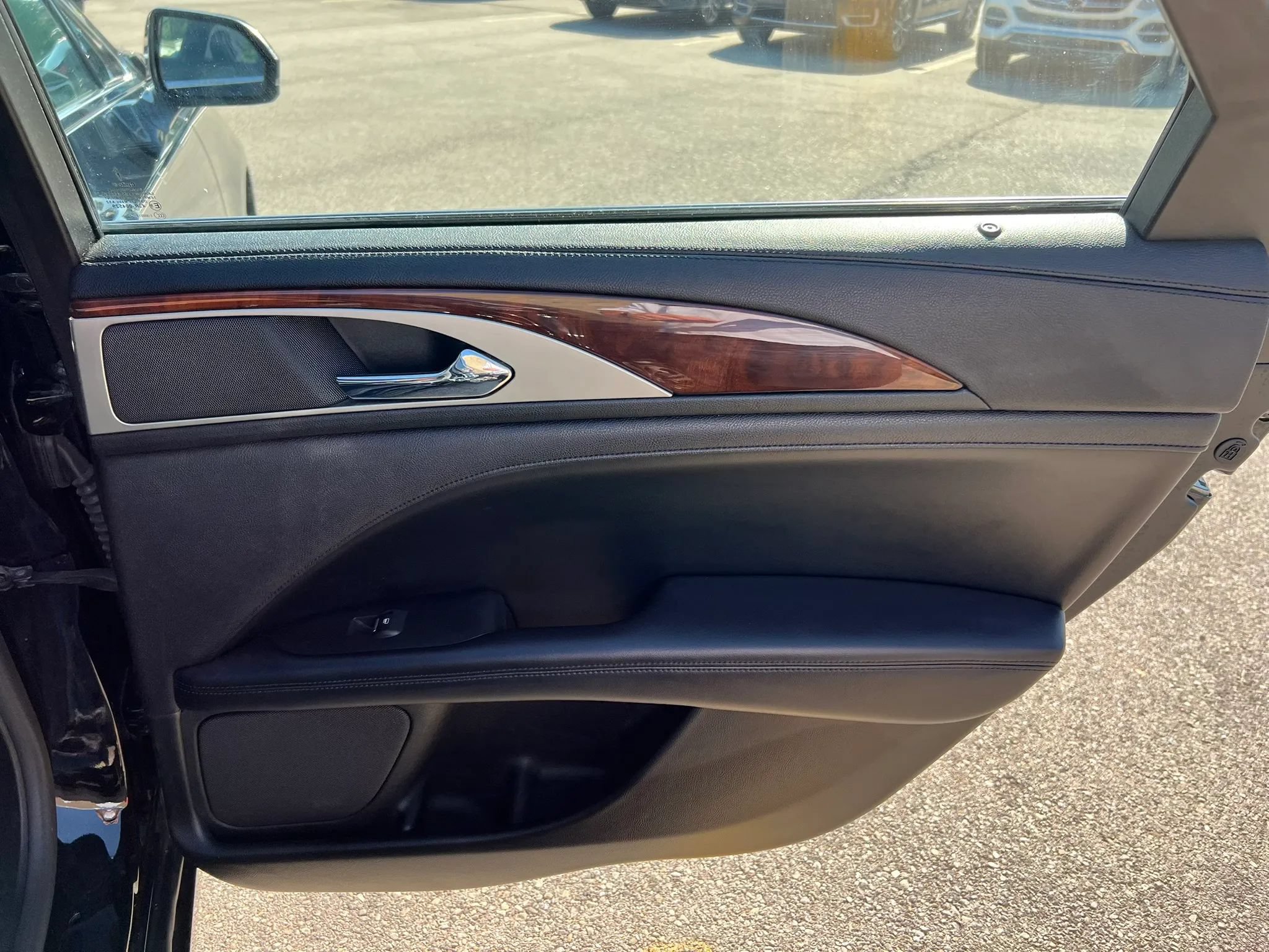 Used 2017 Lincoln MKZ Select w/ Select Plus Package FWD image 27