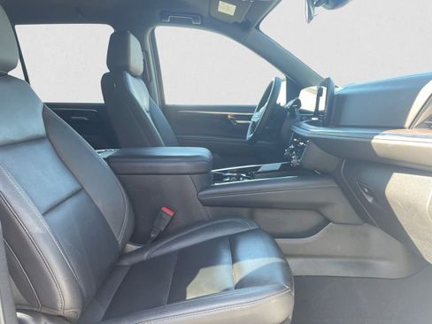 Used 2025 Chevrolet Tahoe LT AWD/4WD image 15