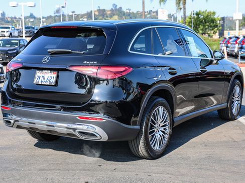 Used 2024 Mercedes-Benz GLC 300 4MATIC image 23